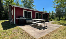 rent a cottage on a private lake in Michigan